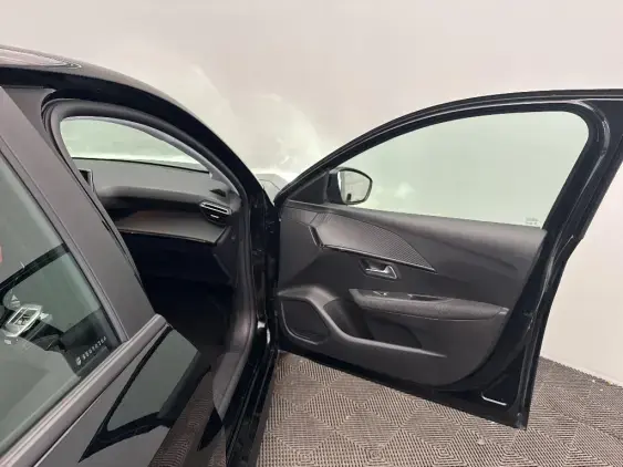 PEUGEOT 208 II - voiture d'occasion - Photo 20