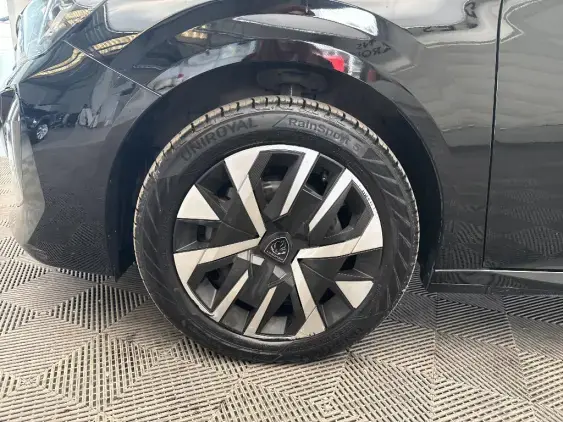 PEUGEOT 208 II - voiture d'occasion - Photo 23