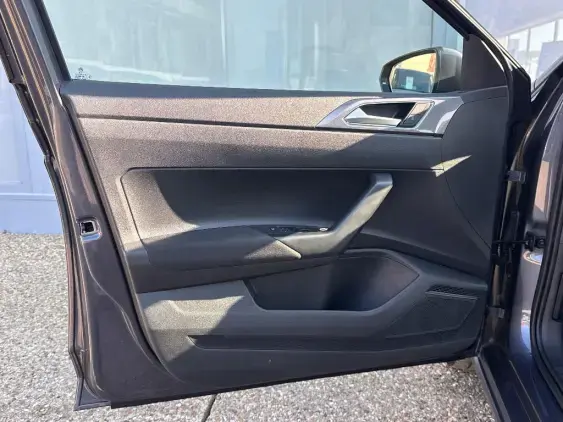 VOLKSWAGEN POLO VI - voiture d'occasion - Photo 19