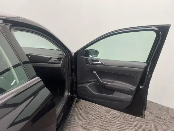 VOLKSWAGEN POLO VI - voiture d'occasion - Photo 19