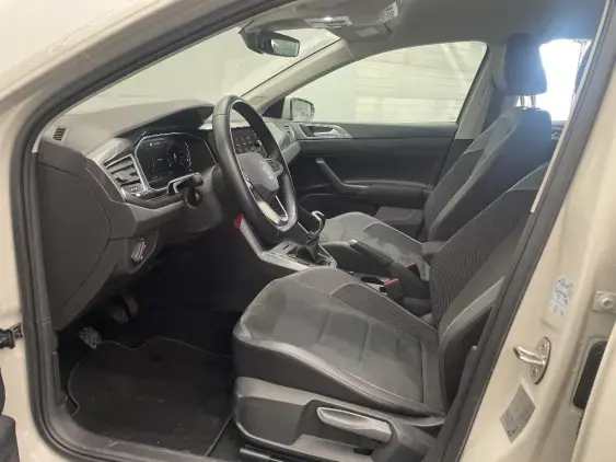 VOLKSWAGEN POLO VI - voiture d'occasion - Photo 17