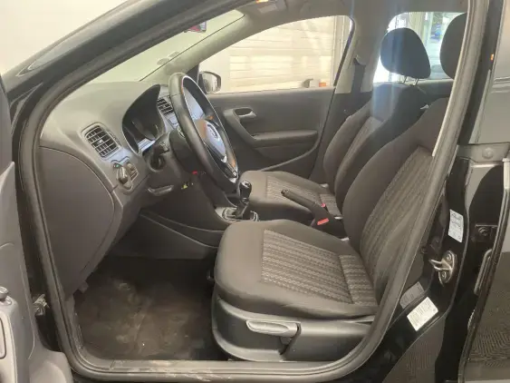 VOLKSWAGEN POLO V - voiture d'occasion - Photo 16