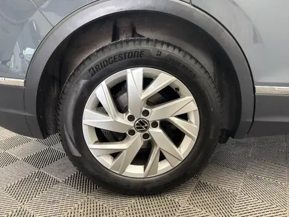 VOLKSWAGEN TIGUAN II - voiture d'occasion - Photo 23