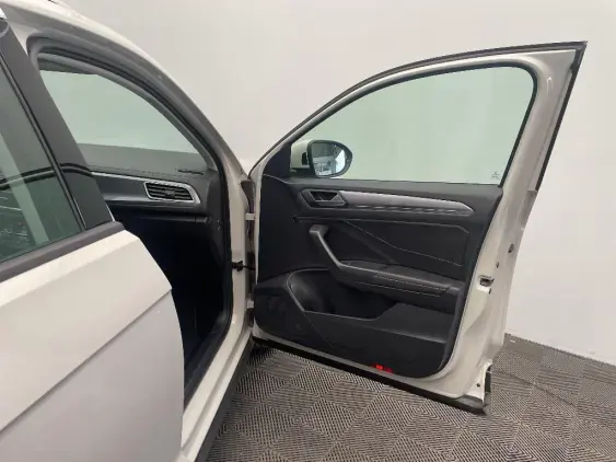 VOLKSWAGEN T-ROC - voiture d'occasion - Photo 19