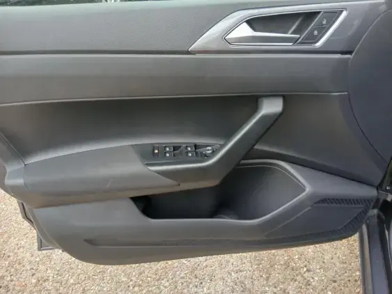 VOLKSWAGEN POLO VI - voiture d'occasion - Photo 19