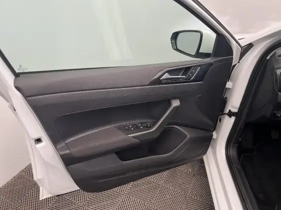 VOLKSWAGEN POLO VI - voiture d'occasion - Photo 19