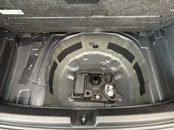 VOLKSWAGEN POLO VI - voiture d'occasion - Photo 17