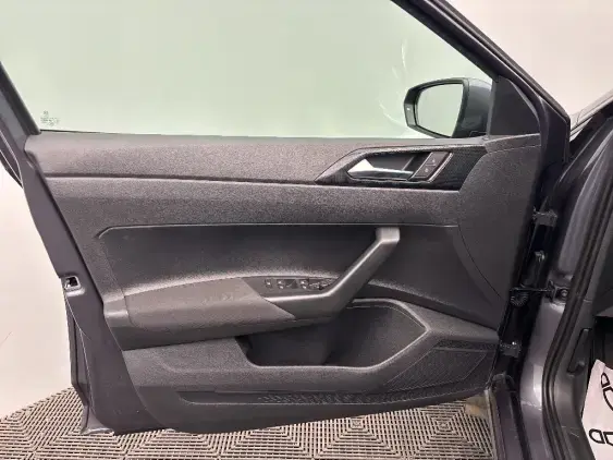 VOLKSWAGEN POLO VI - voiture d'occasion - Photo 19