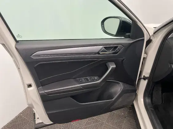 VOLKSWAGEN T-ROC - voiture d'occasion - Photo 18