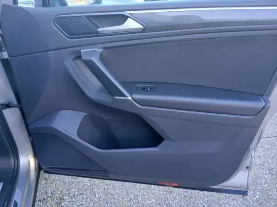 VOLKSWAGEN TIGUAN II - voiture d'occasion - Photo 20