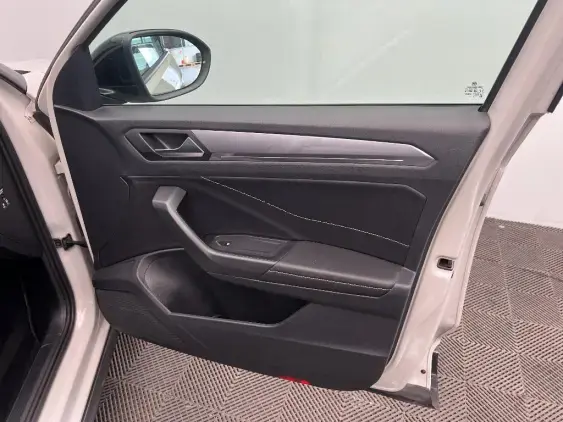 VOLKSWAGEN T-ROC - voiture d'occasion - Photo 20