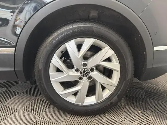 VOLKSWAGEN TIGUAN II - voiture d'occasion - Photo 23