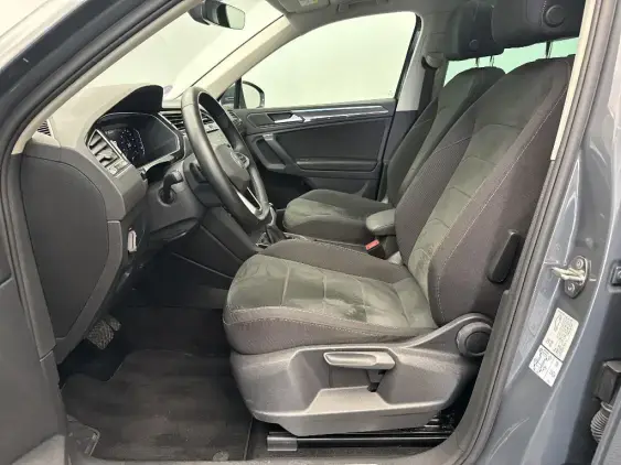 VOLKSWAGEN TIGUAN II - voiture d'occasion - Photo 17