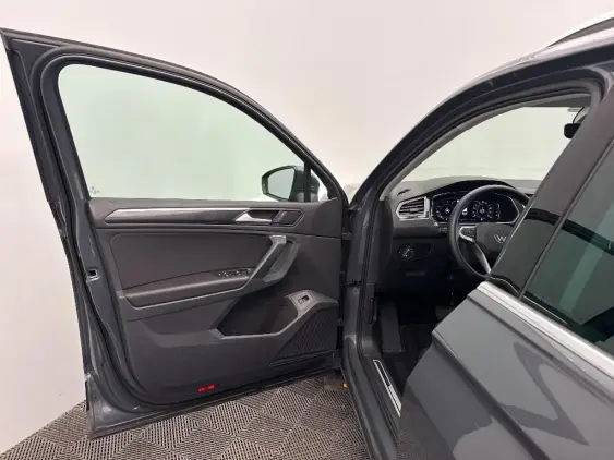 VOLKSWAGEN TIGUAN II - voiture d'occasion - Photo 18