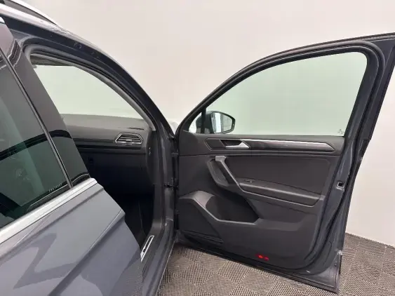 VOLKSWAGEN TIGUAN II - voiture d'occasion - Photo 19