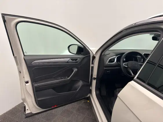 VOLKSWAGEN T-ROC - voiture d'occasion - Photo 19