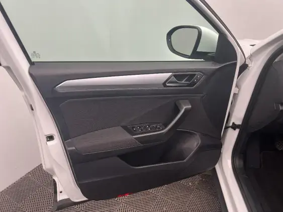 VOLKSWAGEN T-ROC - voiture d'occasion - Photo 19