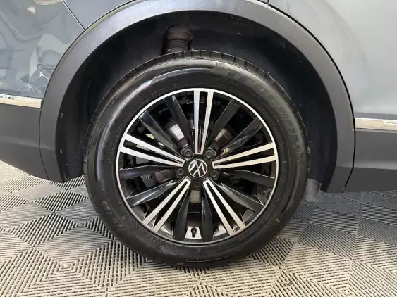 VOLKSWAGEN TIGUAN II - voiture d'occasion - Photo 25