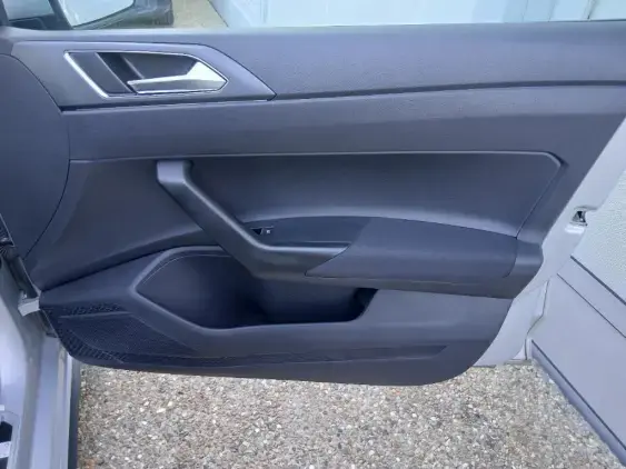 VOLKSWAGEN POLO VI - voiture d'occasion - Photo 19