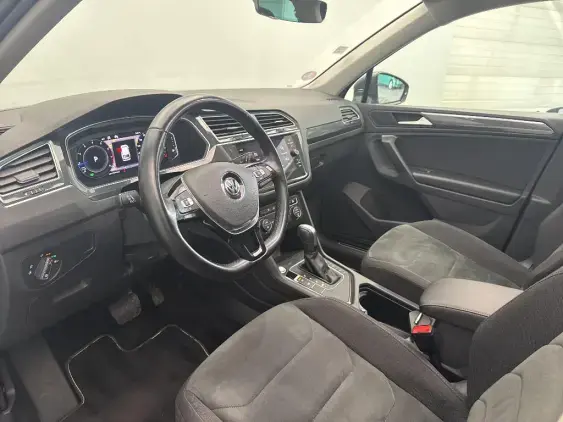 VOLKSWAGEN TIGUAN II - voiture d'occasion - Photo 18