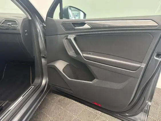 VOLKSWAGEN TIGUAN II - voiture d'occasion - Photo 20