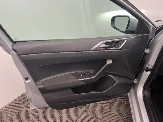 VOLKSWAGEN POLO VI - voiture d'occasion - Photo 19