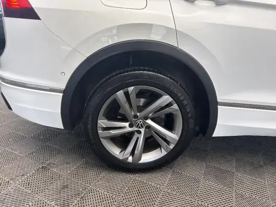 VOLKSWAGEN TIGUAN II - voiture d'occasion - Photo 25