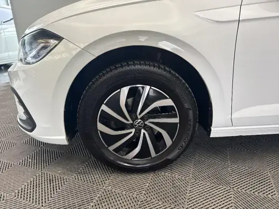 VOLKSWAGEN POLO VI - voiture d'occasion - Photo 23
