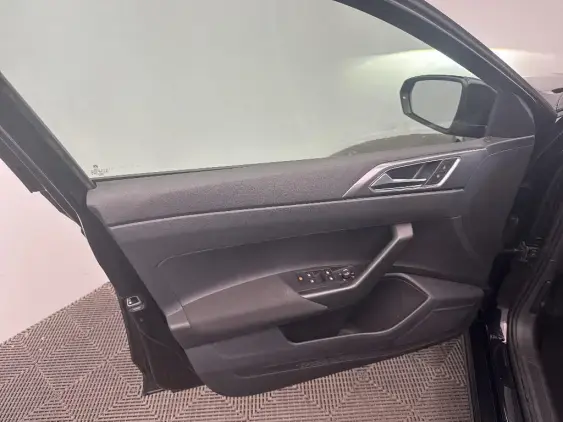 VOLKSWAGEN POLO VI - voiture d'occasion - Photo 19