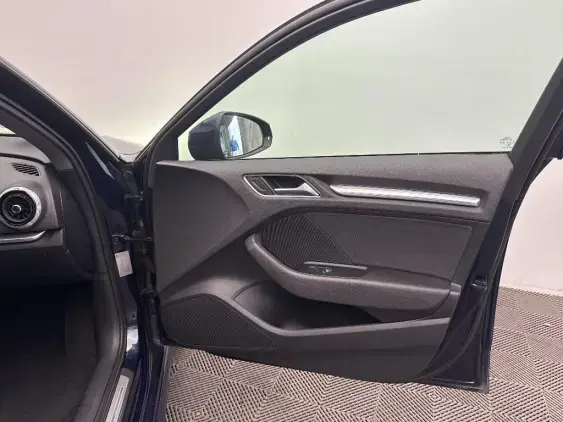 AUDI A3 SPORTBACK IV - voiture d'occasion - Photo 19