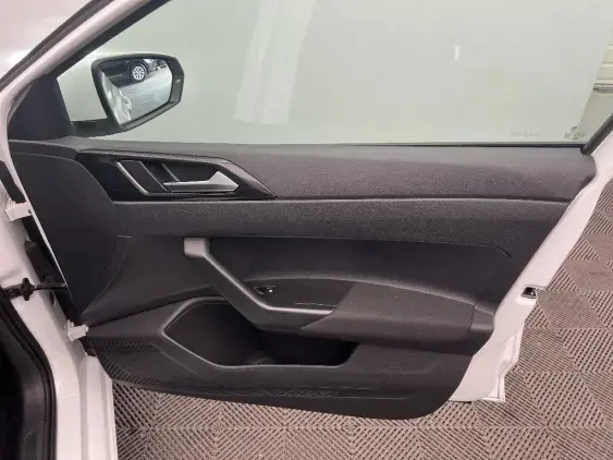 VOLKSWAGEN POLO VI - voiture d'occasion - Photo 20