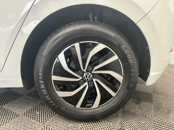 VOLKSWAGEN POLO VI - voiture d'occasion - Photo 24