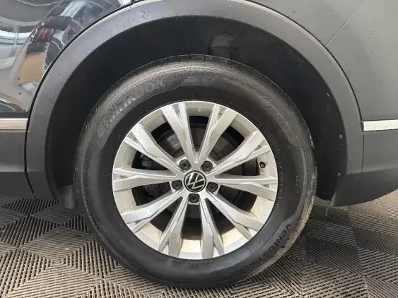 VOLKSWAGEN TIGUAN II - voiture d'occasion - Photo 24