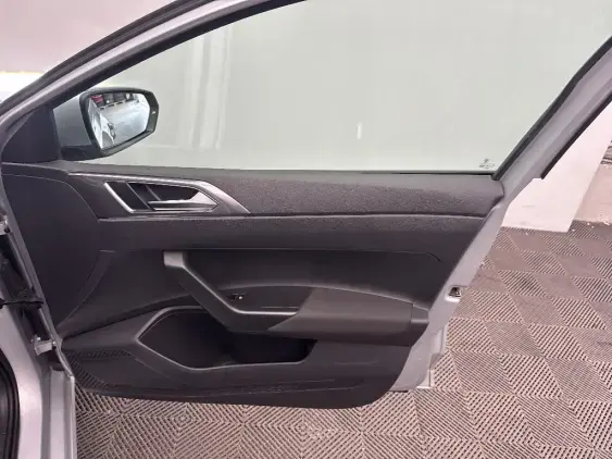 VOLKSWAGEN POLO VI - voiture d'occasion - Photo 20