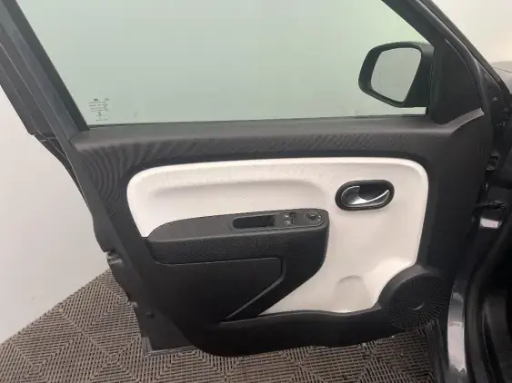 RENAULT TWINGO III - voiture d'occasion - Photo 17