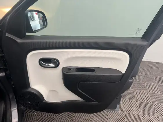 RENAULT TWINGO III - voiture d'occasion - Photo 18