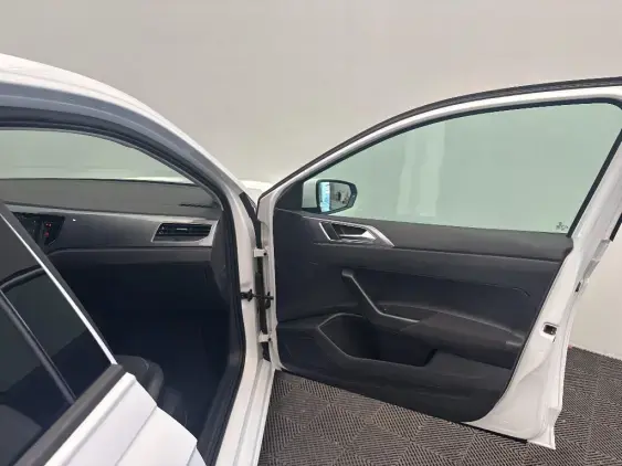 VOLKSWAGEN POLO VI - voiture d'occasion - Photo 19