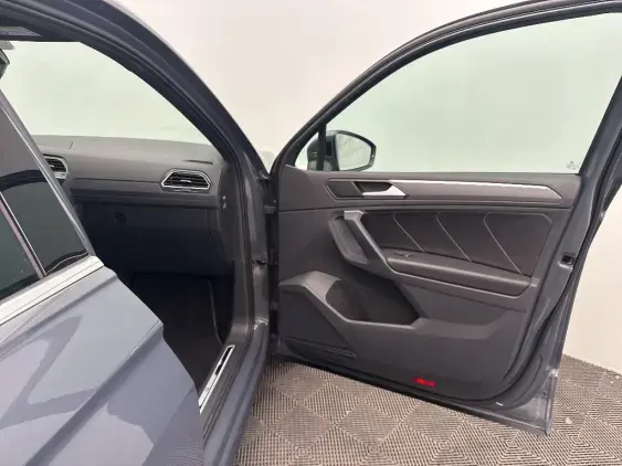 VOLKSWAGEN TIGUAN II - voiture d'occasion - Photo 19