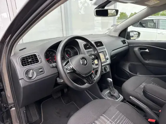 VOLKSWAGEN POLO V - voiture d'occasion - Photo 18