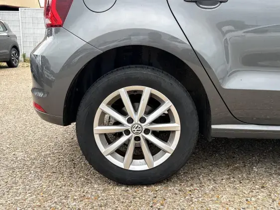 VOLKSWAGEN POLO V - voiture d'occasion - Photo 25