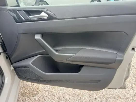 VOLKSWAGEN POLO VI - voiture d'occasion - Photo 19