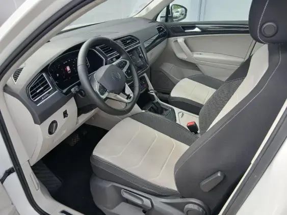 VOLKSWAGEN TIGUAN II - voiture d'occasion - Photo 18