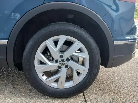 VOLKSWAGEN TIGUAN II - voiture d'occasion - Photo 24