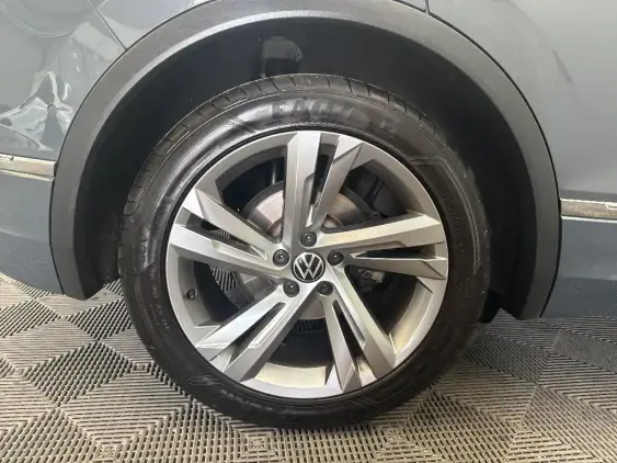 VOLKSWAGEN TIGUAN II - voiture d'occasion - Photo 24