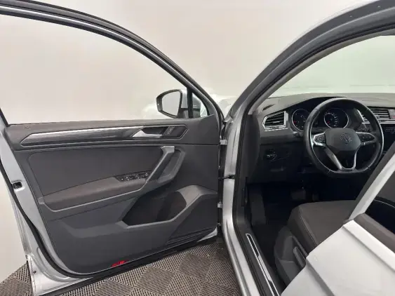 VOLKSWAGEN TIGUAN II - voiture d'occasion - Photo 19