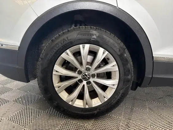 VOLKSWAGEN TIGUAN II - voiture d'occasion - Photo 25