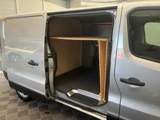 RENAULT TRAFIC FG III - voiture d'occasion - Photo 15