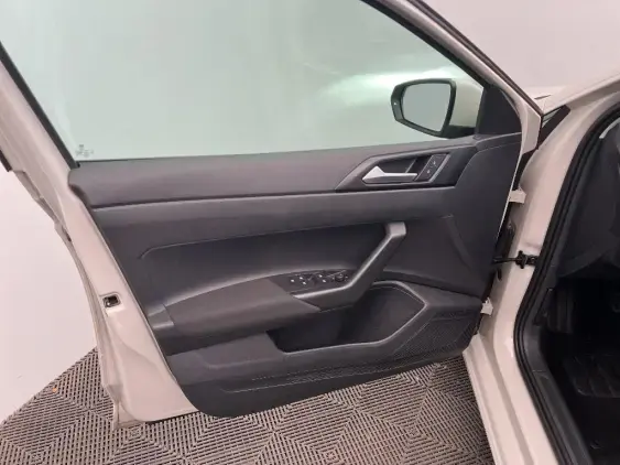VOLKSWAGEN POLO VI - voiture d'occasion - Photo 19
