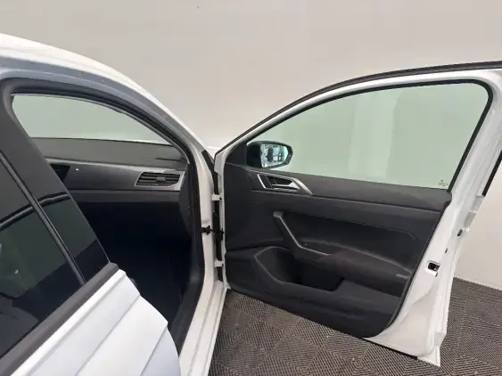 VOLKSWAGEN POLO VI - voiture d'occasion - Photo 19