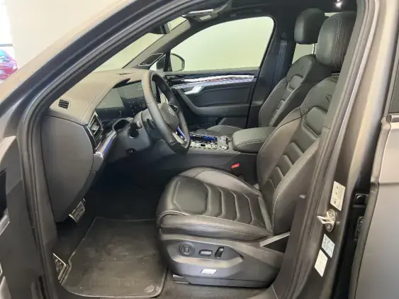 VOLKSWAGEN TOUAREG III - voiture d'occasion - Photo 18